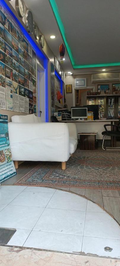 Armis Hostel Istanboel Buitenkant foto