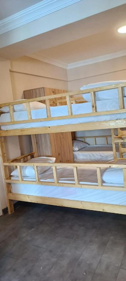 Armis Hostel Istanboel Buitenkant foto