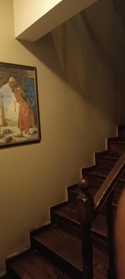 Armis Hostel Istanboel Buitenkant foto