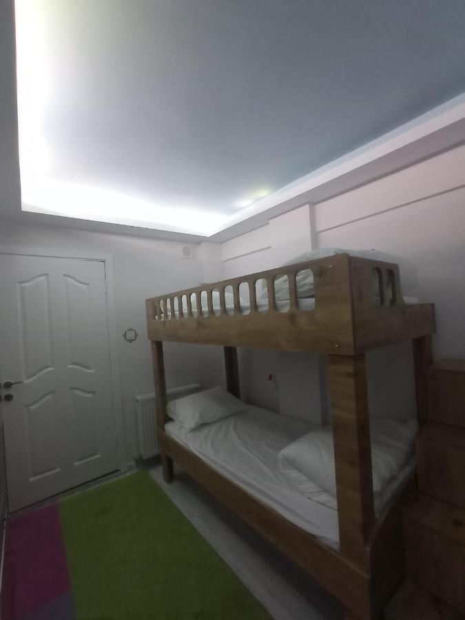 Armis Hostel Istanboel Buitenkant foto